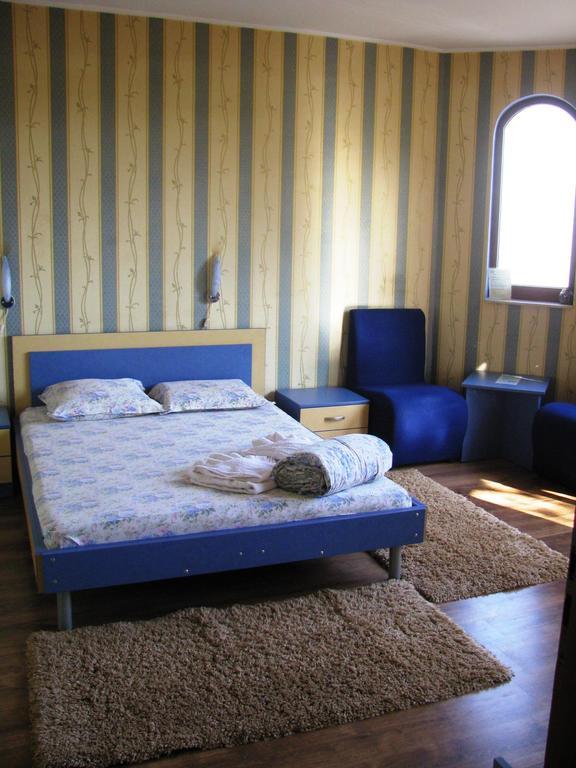 Family Hotel Emaly 1 Bankea Cameră foto