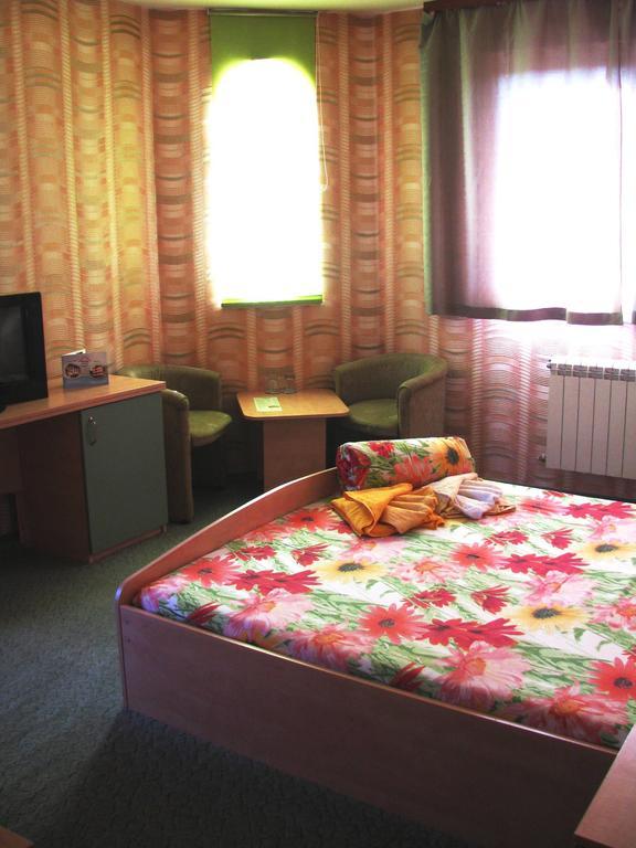 Family Hotel Emaly 1 Bankea Cameră foto