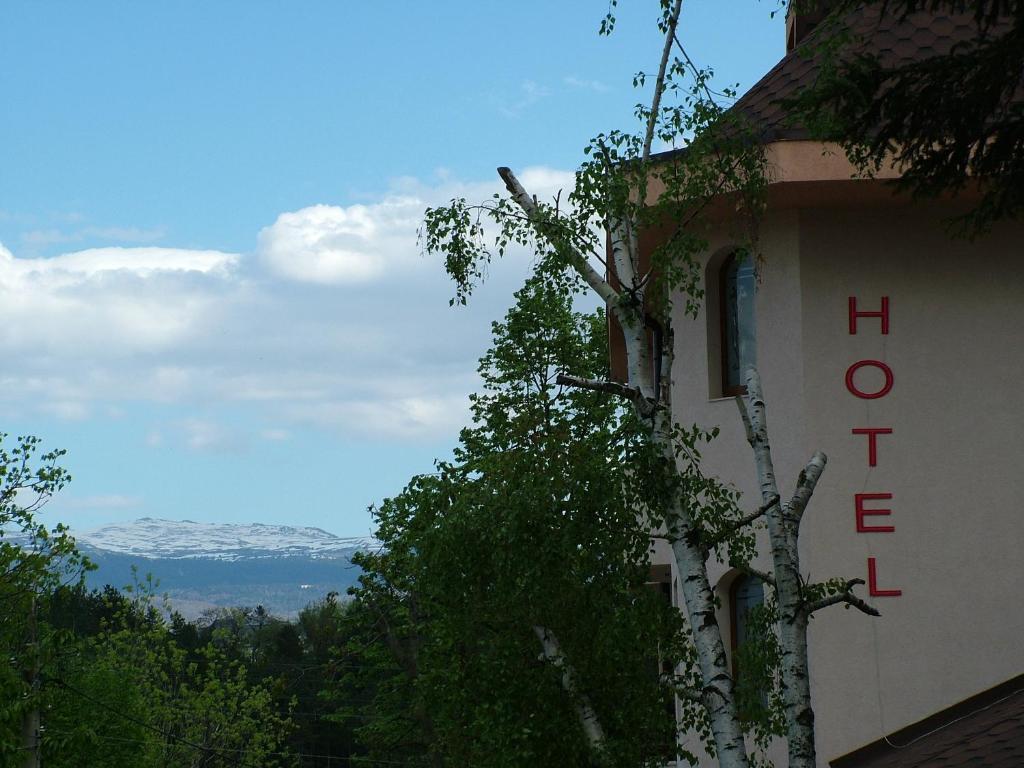 Family Hotel Emaly 1 Bankea Exterior foto
